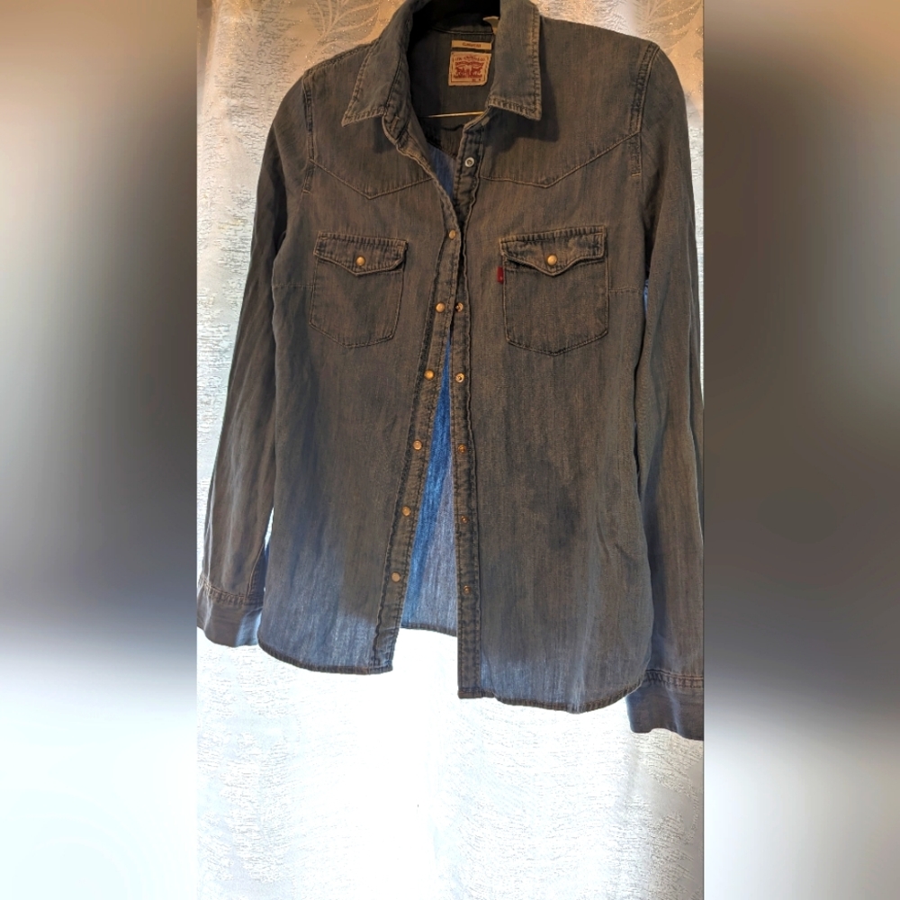 Levi's jeans shirt, size medium